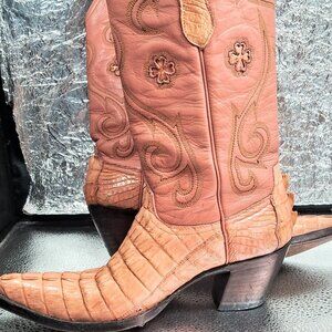 mauve/pink leather boots size 8.5